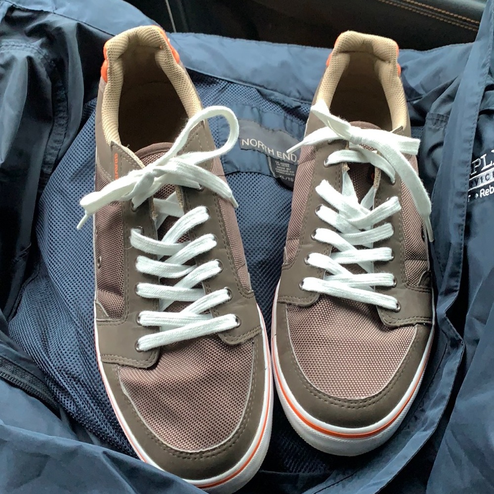 Gravis IV lowdown dark color coffee poppy size 13